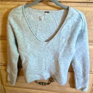 Free People | 100% Cashmere Light Gray Soft V-Neck Sweater | Size XS